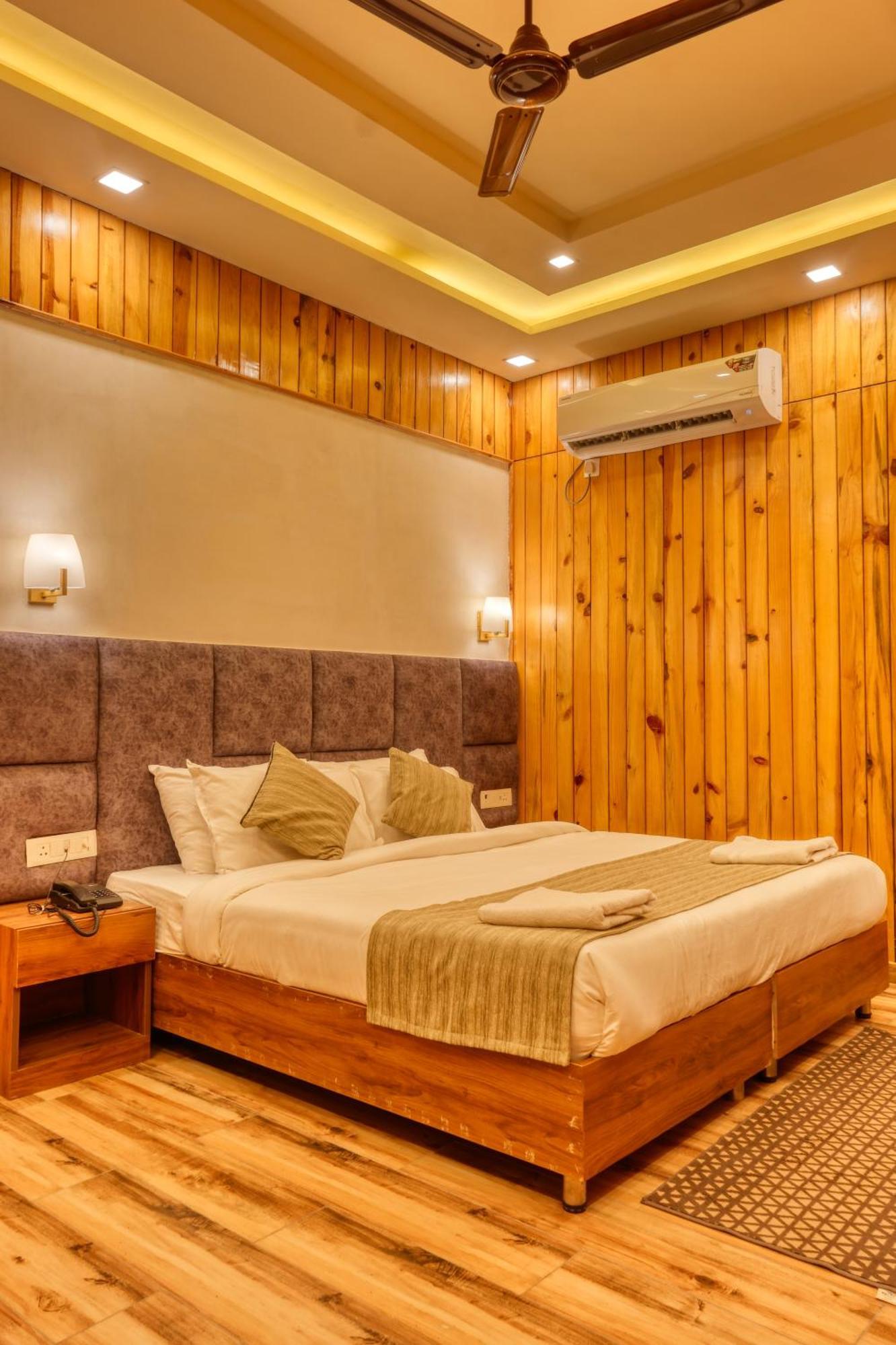 Qcent Woods Resort & Spa, Rishīkesh المظهر الخارجي الصورة